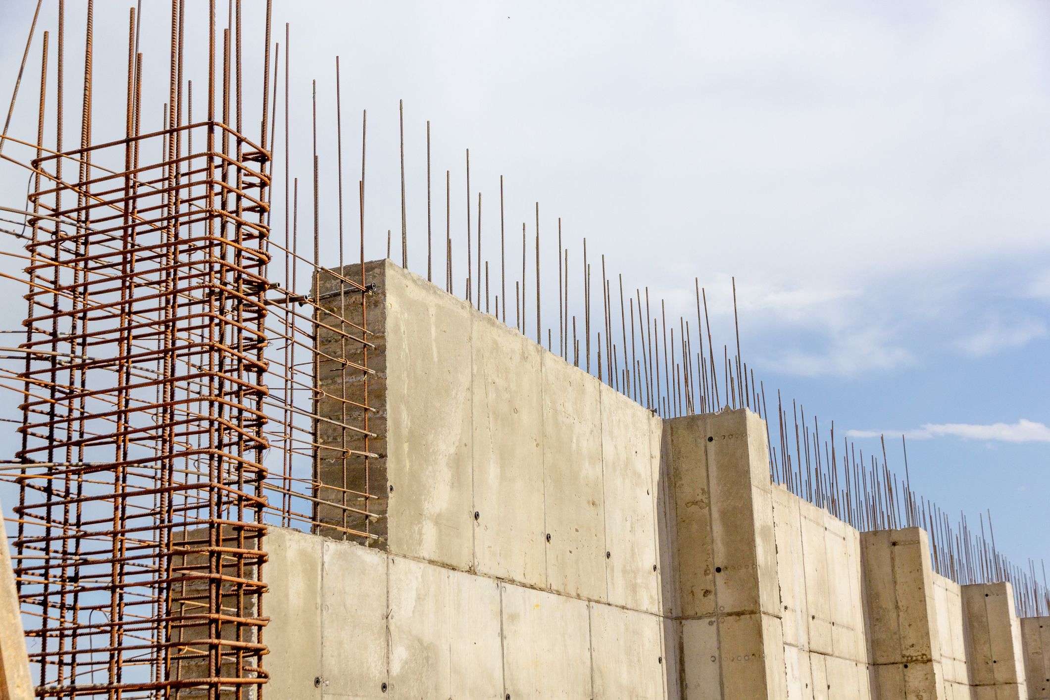 Construction of reinforced concrete wall of a building. 